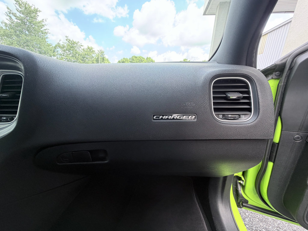 Used 2023 Dodge Charger SXT RWD image 19
