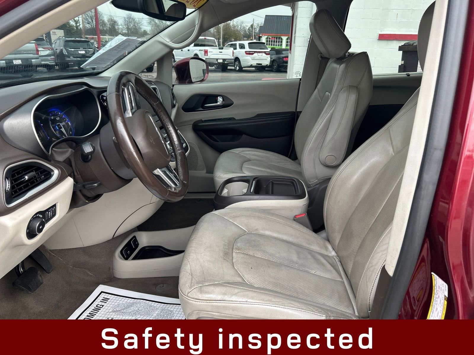 Used 2020 Chrysler Pacifica Touring-L image 11