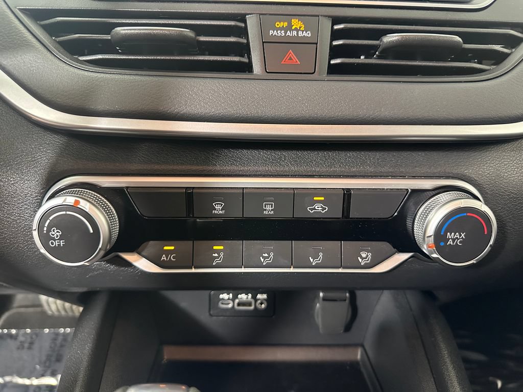 Used 2020 Nissan Altima 2.5 S FWD image 29