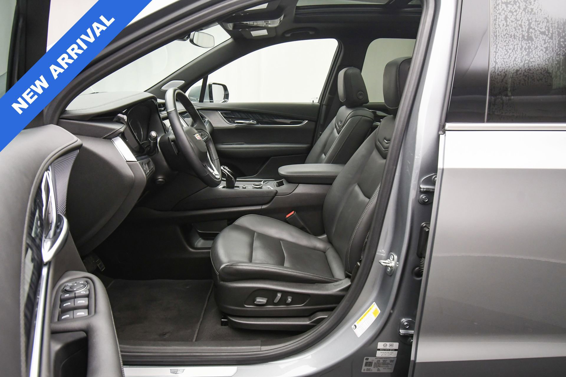 Used 2025 Cadillac XT6 Premium Luxury image 21