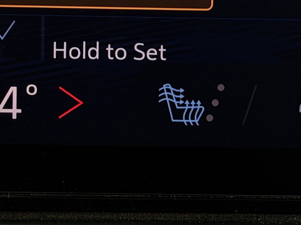 Used 2025 Chevrolet Equinox EV RS image 17