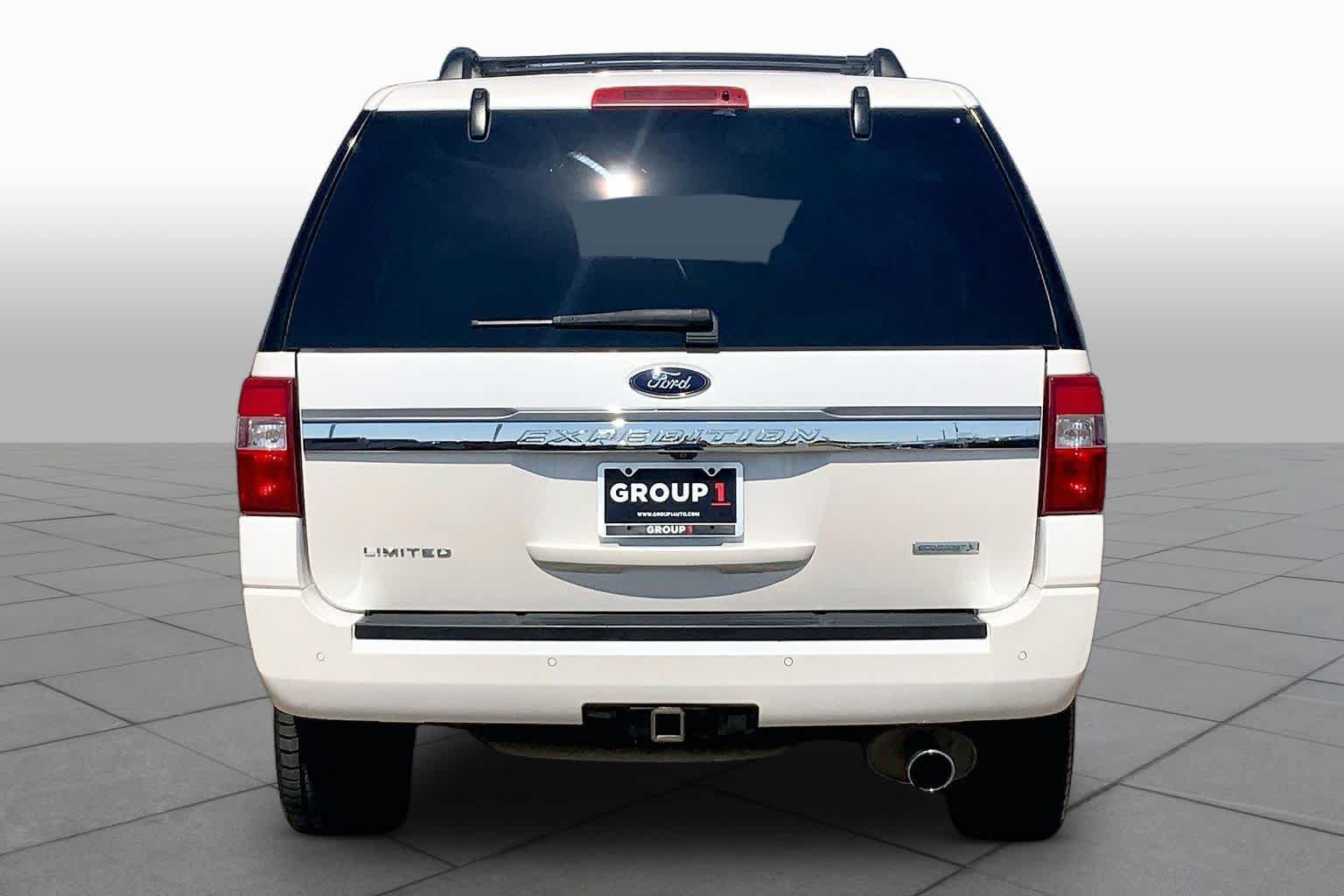 Used 2017 Ford Expedition EL Limited w/ Equipment Group 301A RWD image 5