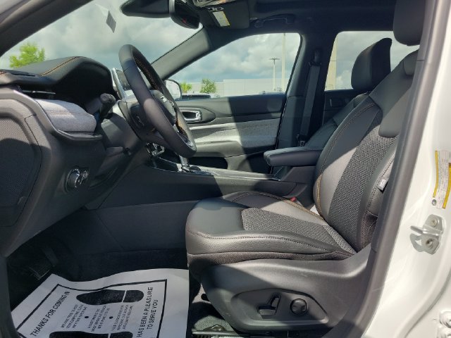 New 2026 Jeep Compass Latitude AWD/4WD image 12