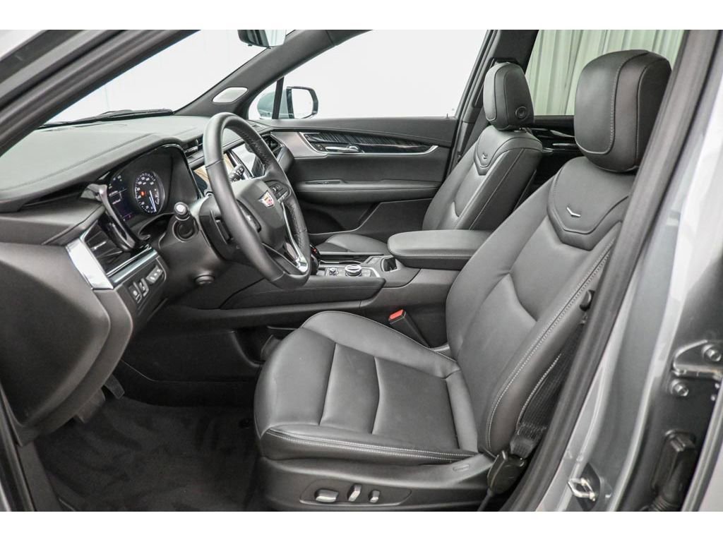 Used 2023 Cadillac XT6 Premium Luxury w/ Technology Package image 39