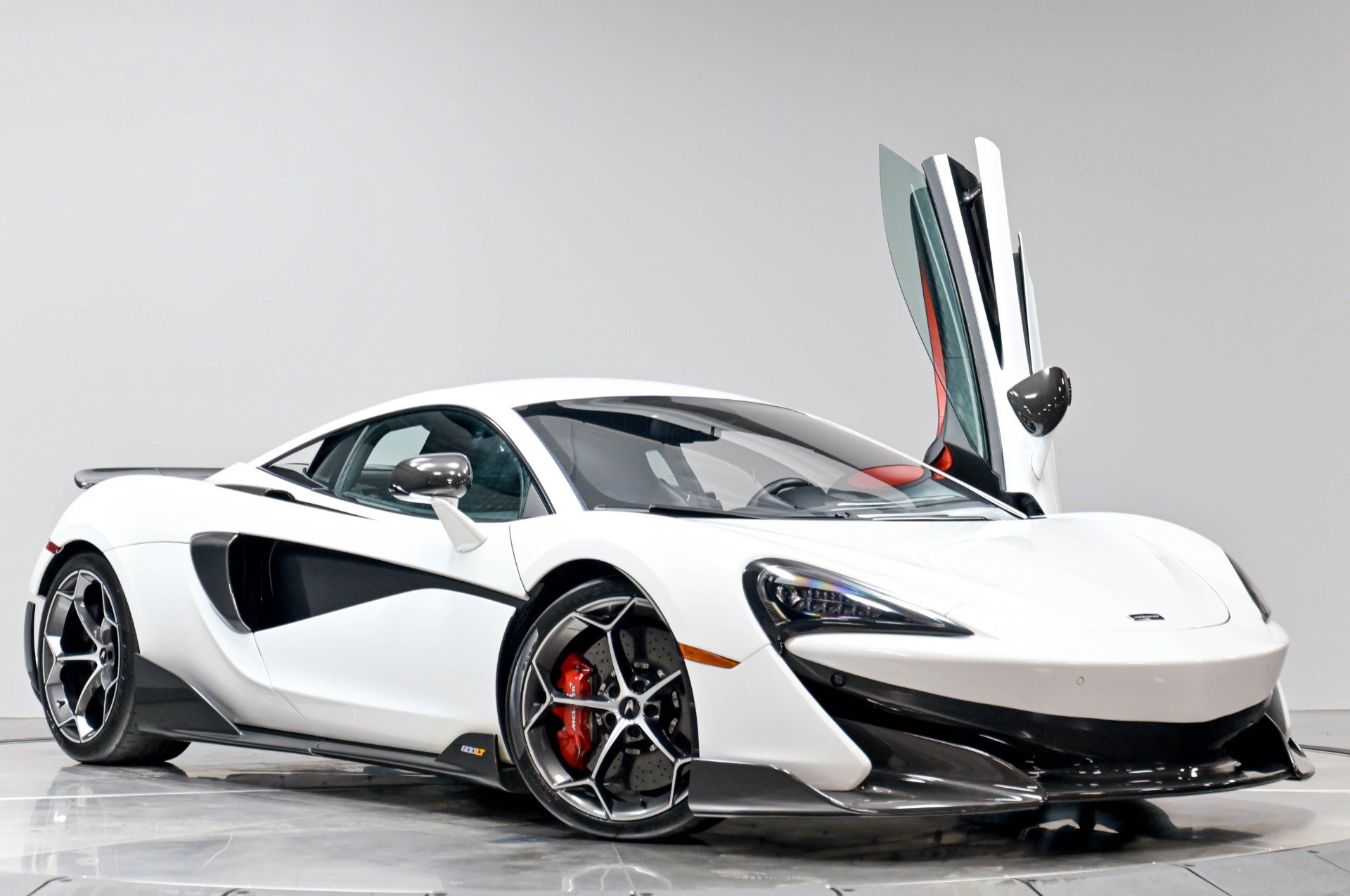 Used 2019 McLaren 600LT RWD image 43
