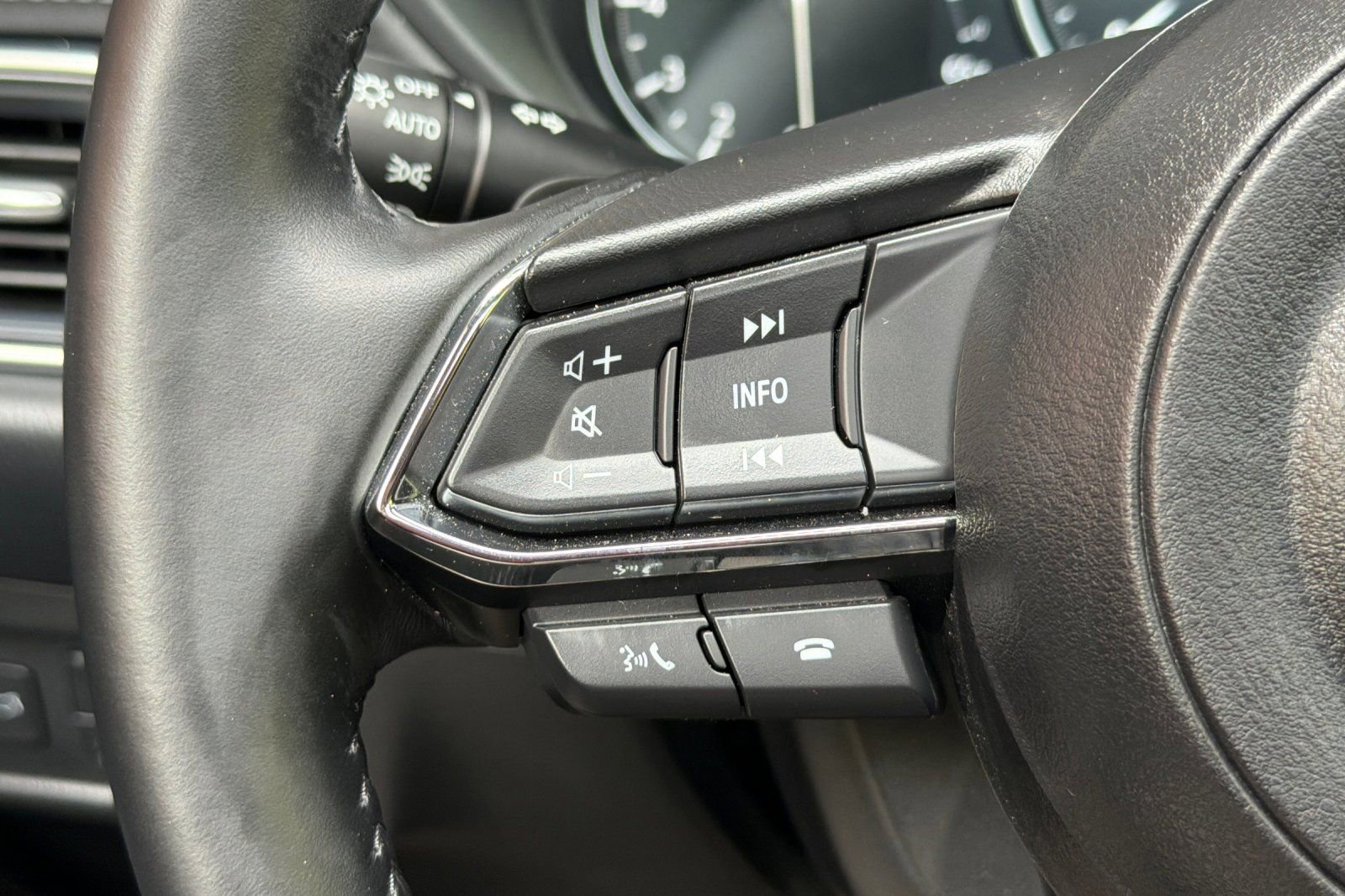 Used 2025 MAZDA CX-5 AWD 2.5 S w/ Premium Plus Pkg image 32