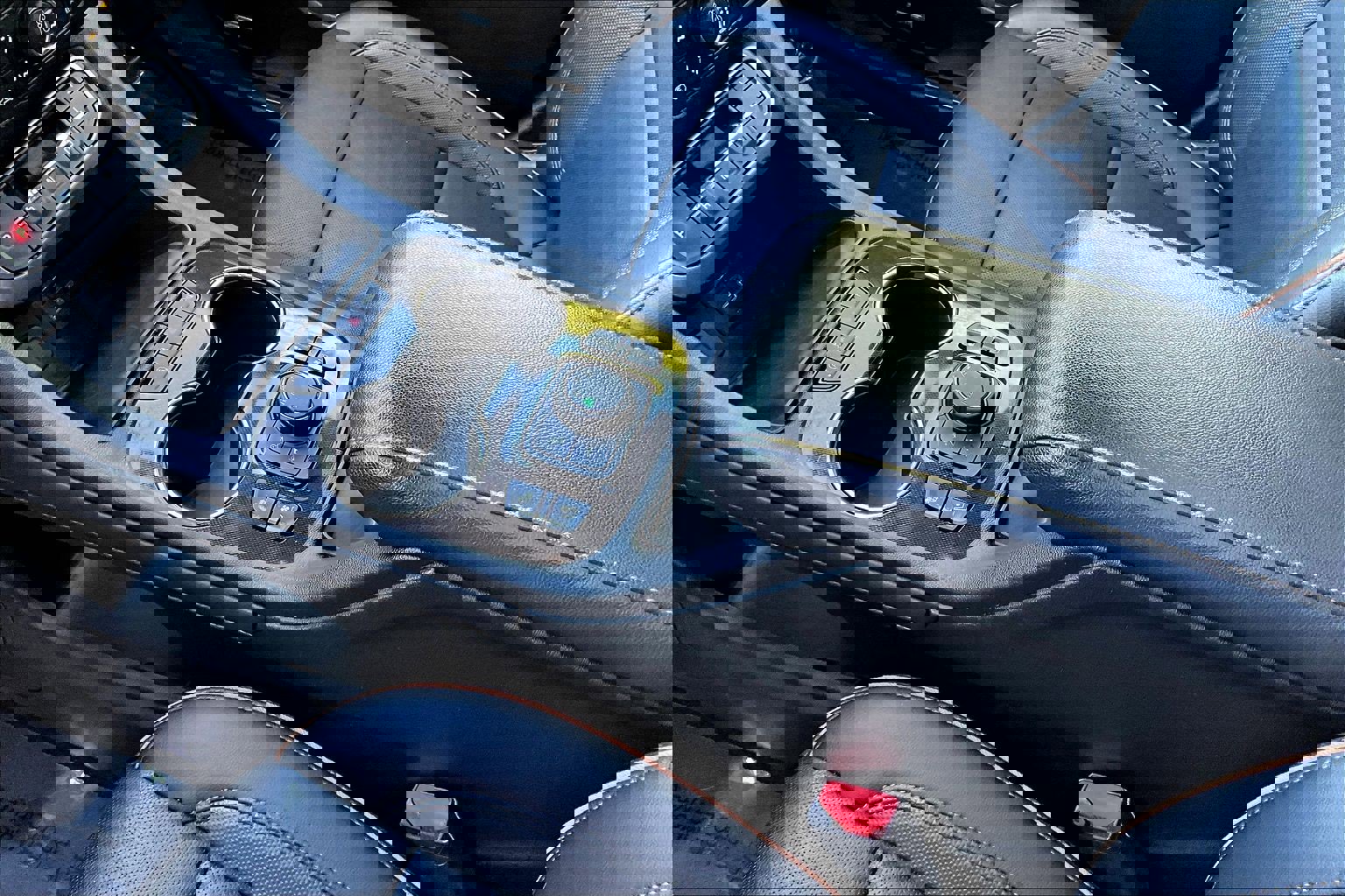 Used 2022 GMC Acadia AT4 w/ Technology Package image 18