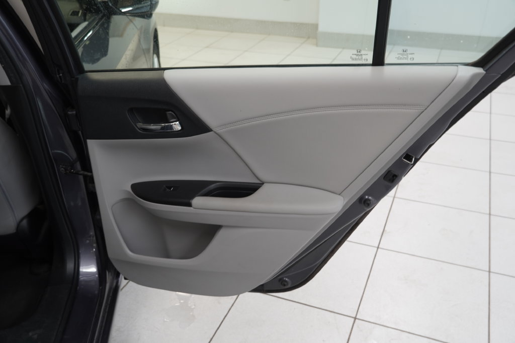 Used 2015 Honda Accord EX-L image 22