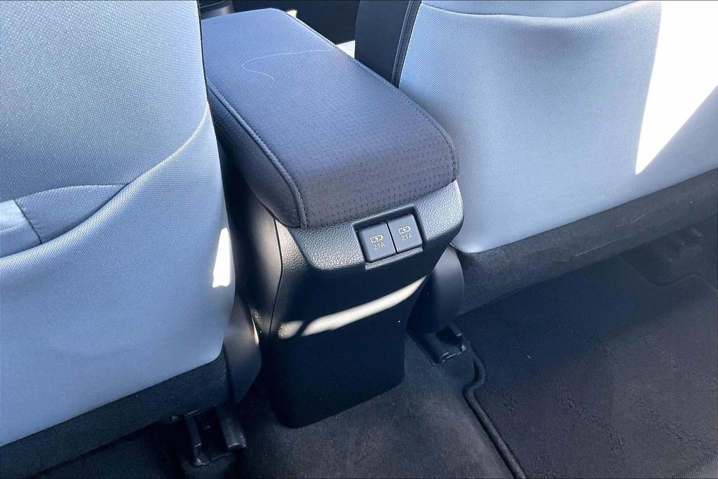 Used 2020 Toyota Prius LE image 10