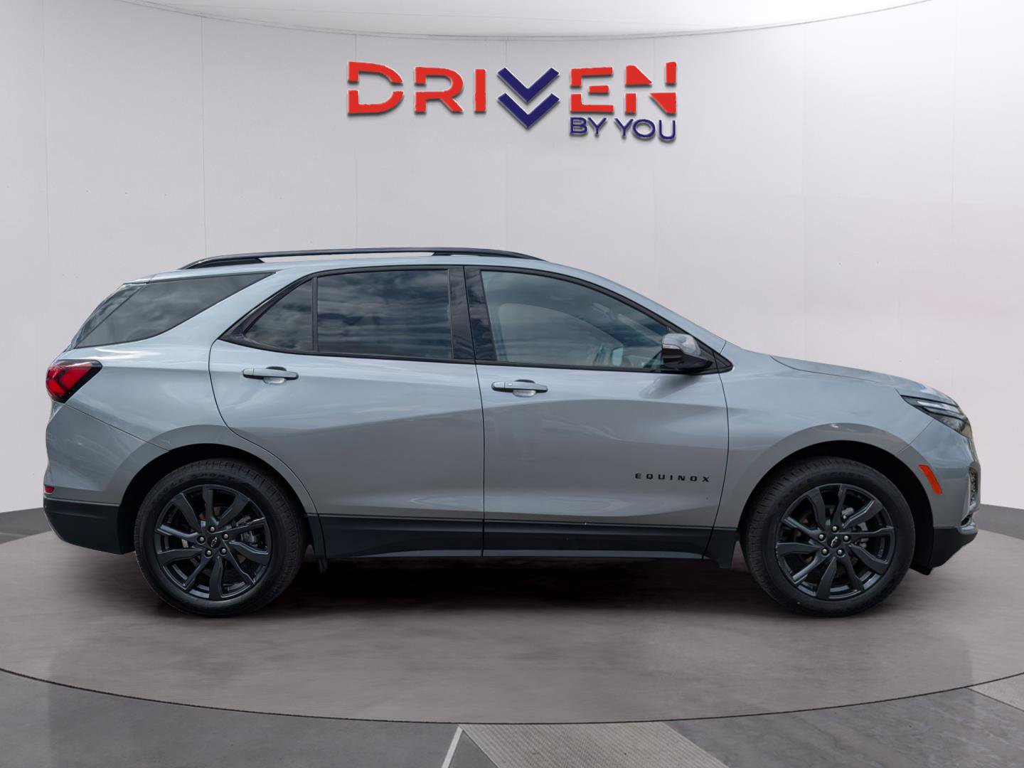 Used 2024 Chevrolet Equinox RS w/ RS Leather Package image 6