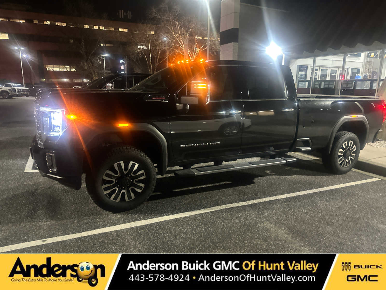 Used 2020 GMC Sierra 3500 Denali w/ Denali Ultimate Package image 1