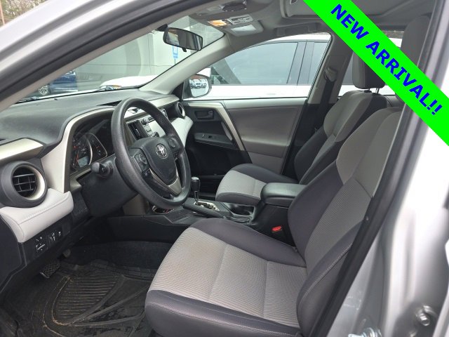 Used 2013 Toyota RAV4 XLE image 7