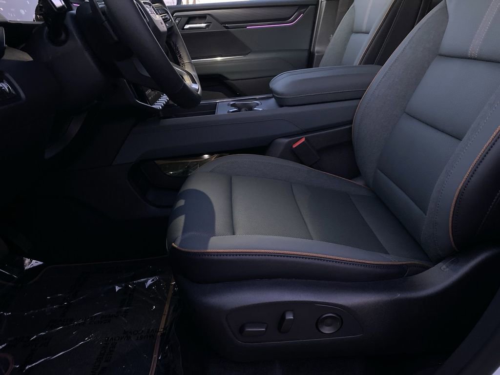 New 2026 GMC Acadia AT4 w/ Luxury Package image 31