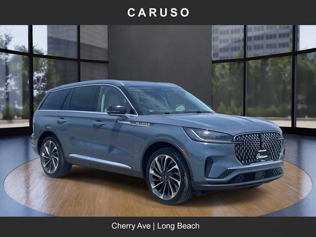 Used 2026 Lincoln Aviator Reserve AWD/4WD image 1
