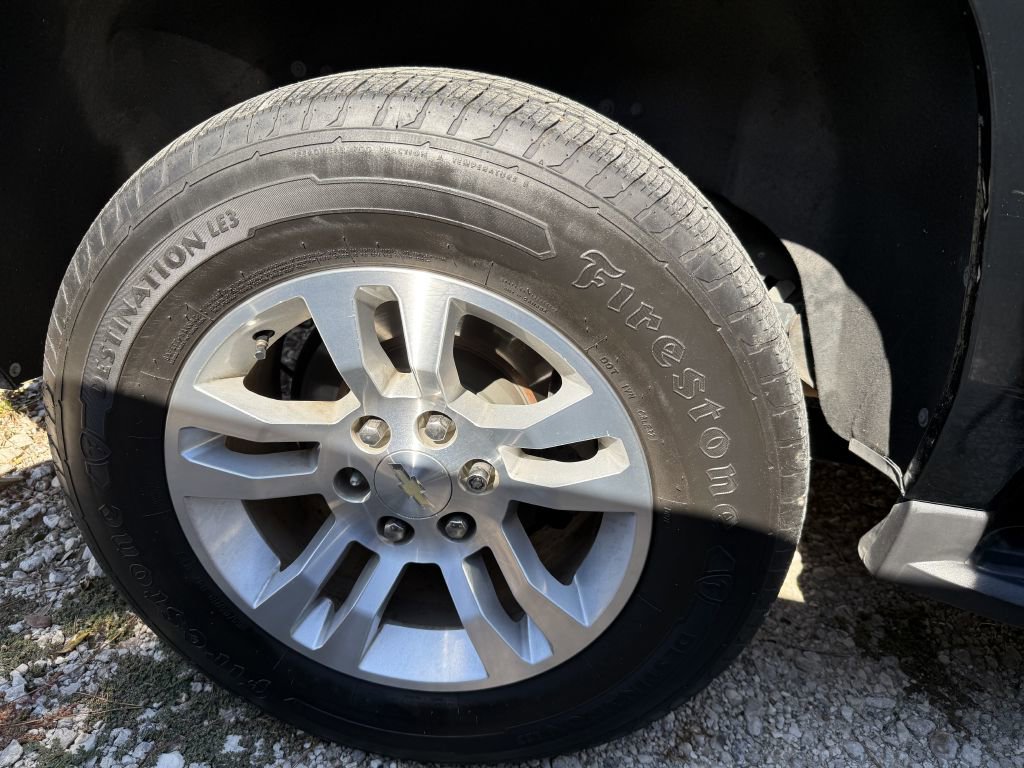 Used 2019 Chevrolet Suburban LT image 37