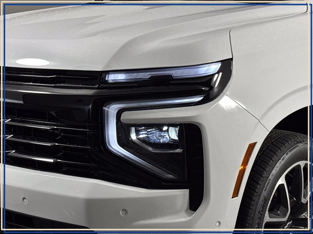 New 2026 Chevrolet Suburban RST w/ RST Capability Package AWD/4WD image 2