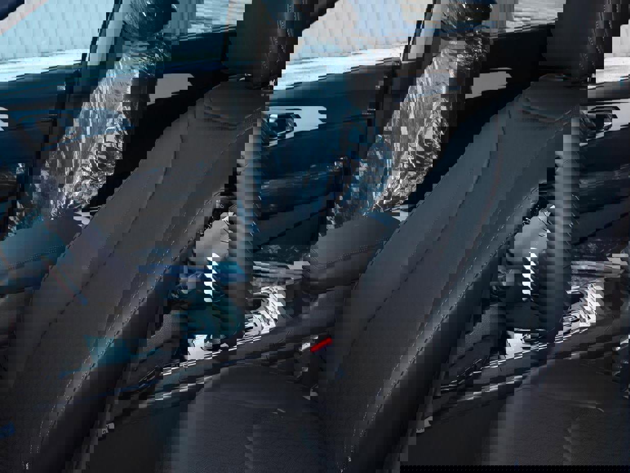 New 2026 Kia Carnival SX w/ SX Dark Edition Package FWD image 18