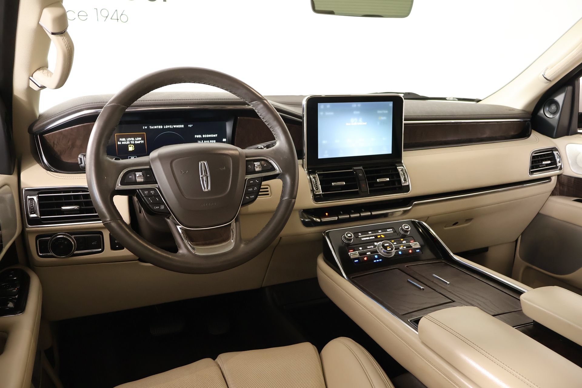 Used 2020 Lincoln Navigator Reserve w/ Equipment Group 208A Reserve AWD/4WD image 2