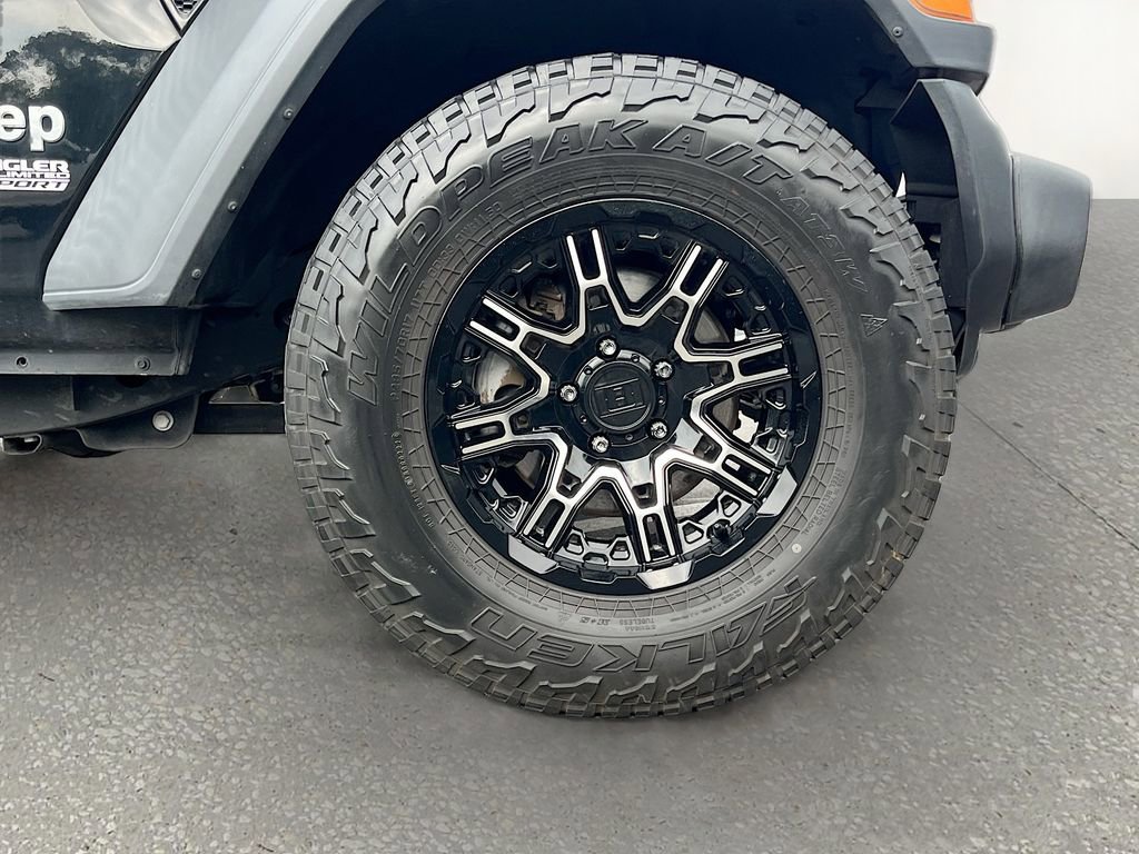 Used 2018 Jeep Wrangler Unlimited Sport image 26
