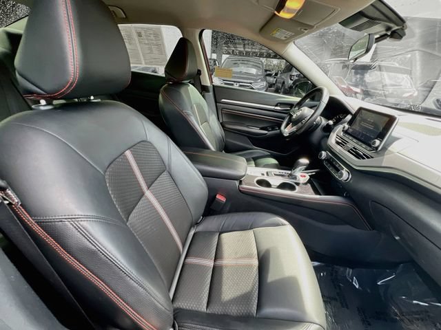 Used 2023 Nissan Altima 2.5 SR AWD/4WD image 30