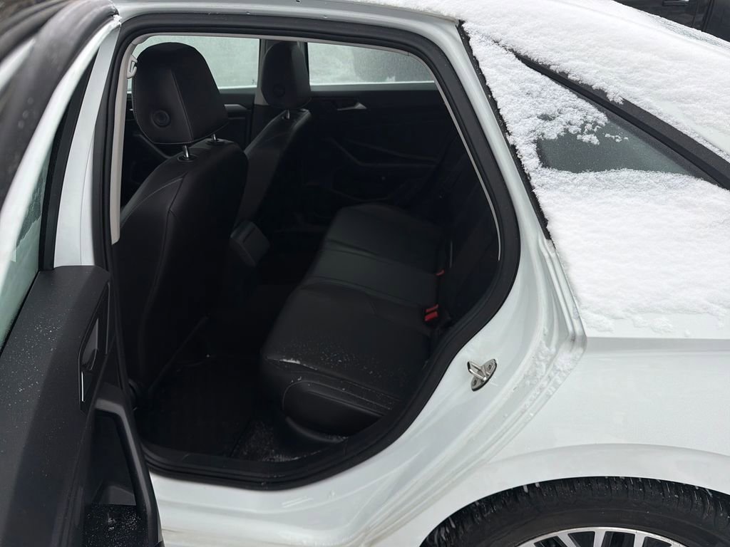 Used 2019 Volkswagen Jetta SE image 23