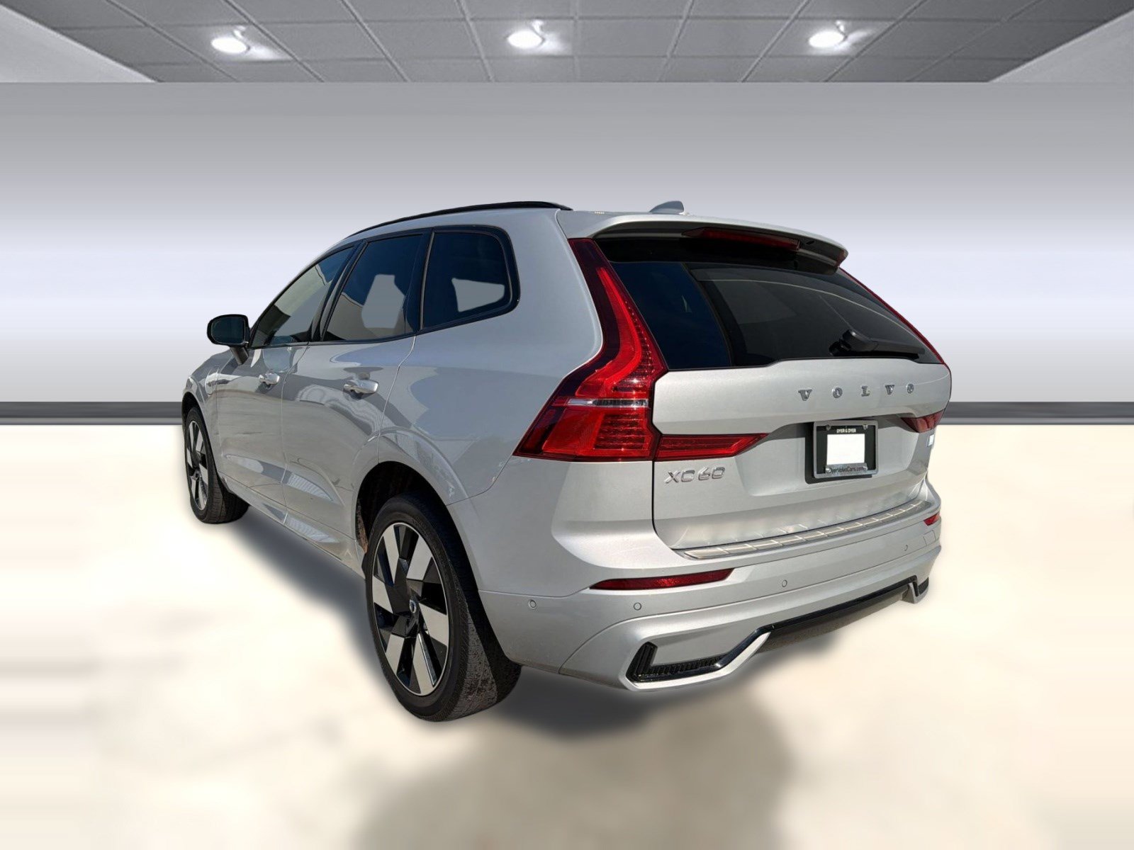 Certified 2024 Volvo XC60 T8 Plus w/ Protection Package Premier AWD/4WD image 3