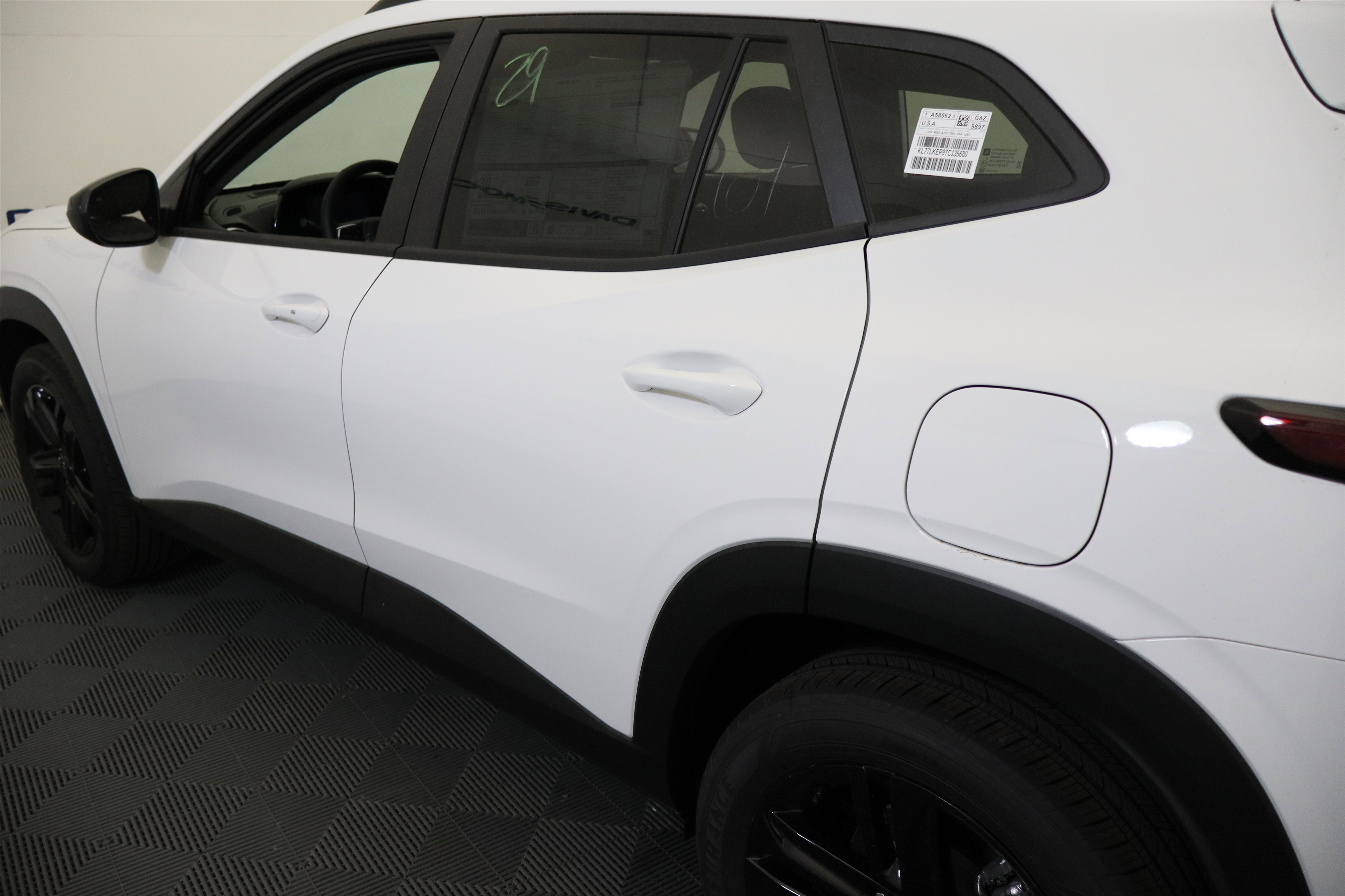 New 2026 Chevrolet Trax ACTIV w/ Sunroof Package FWD image 11