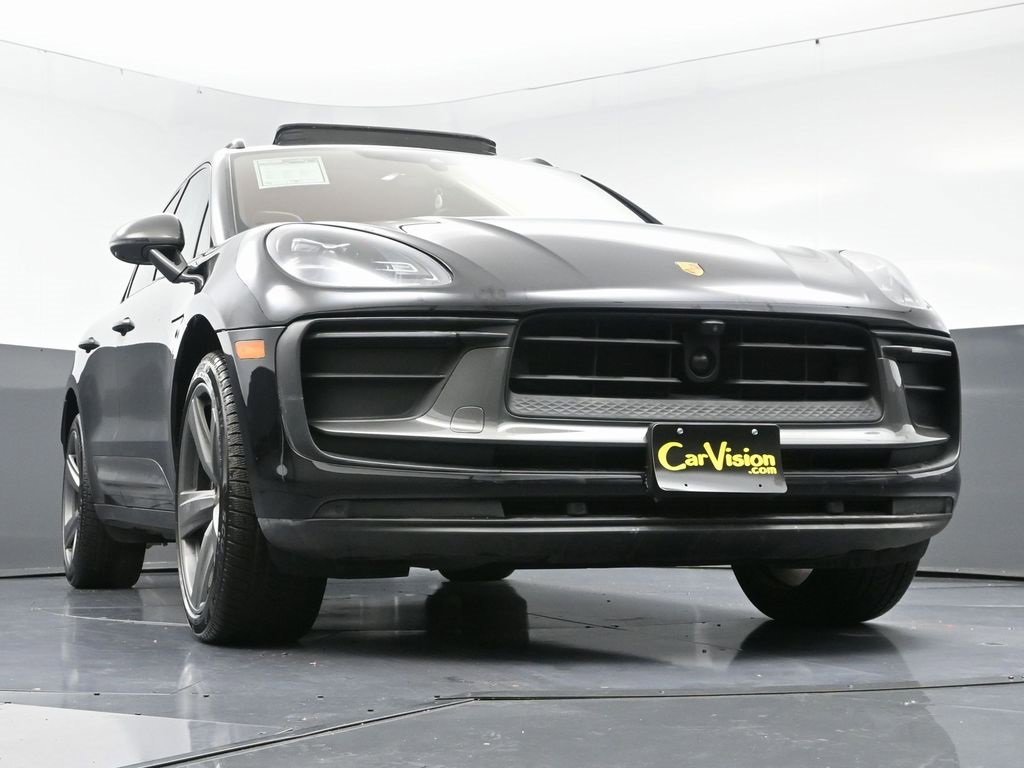Used 2023 Porsche Macan Turbo image 54