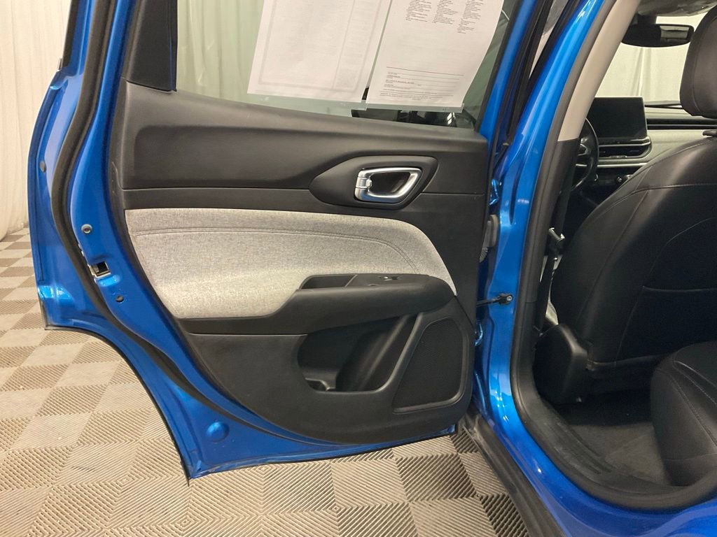 Used 2022 Jeep Compass Latitude image 12