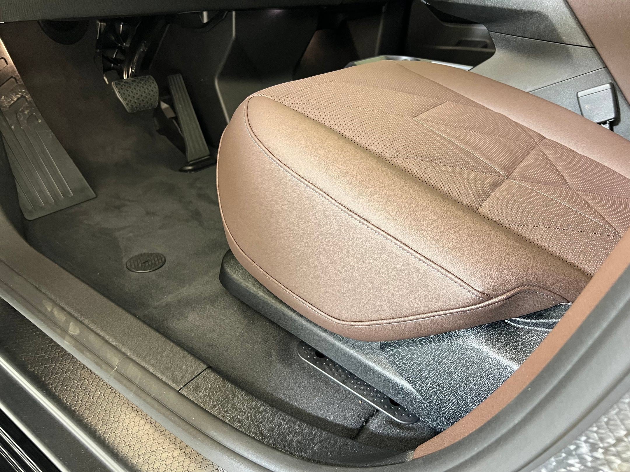 New 2026 BMW iX xDrive45 AWD/4WD image 13
