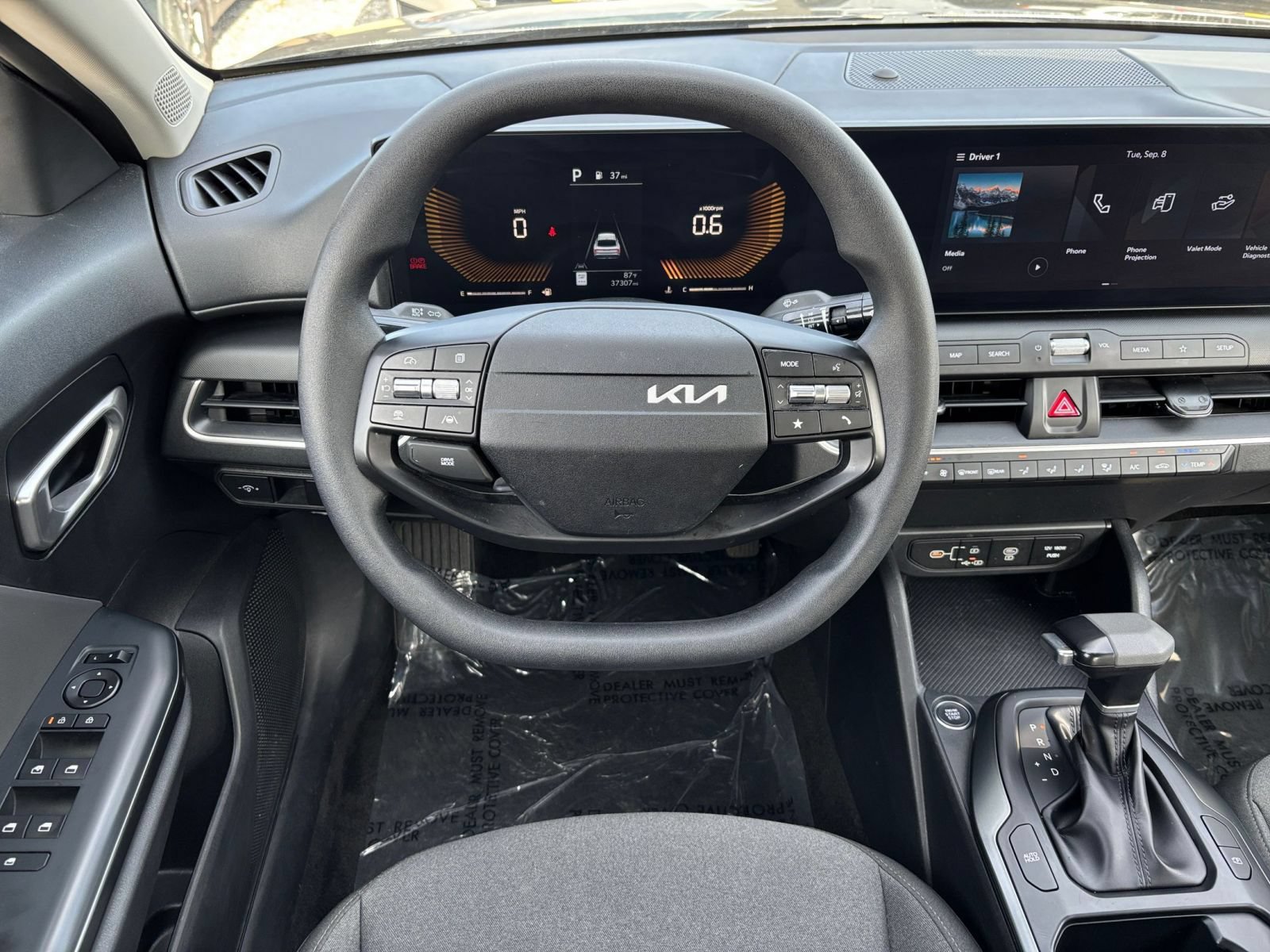 Used 2025 Kia K4 FWD image 33