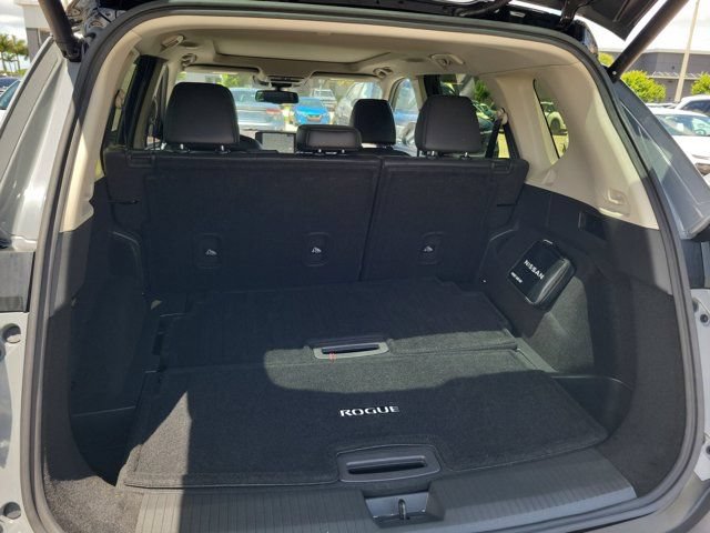 Certified 2023 Nissan Rogue Platinum w/ Platinum Premium Package FWD image 11
