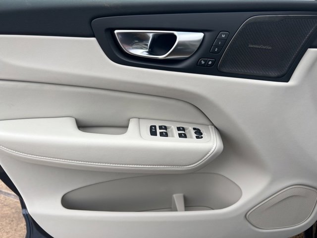 New 2026 Volvo XC60 T8 Ultra w/ Protection Package Premier image 13