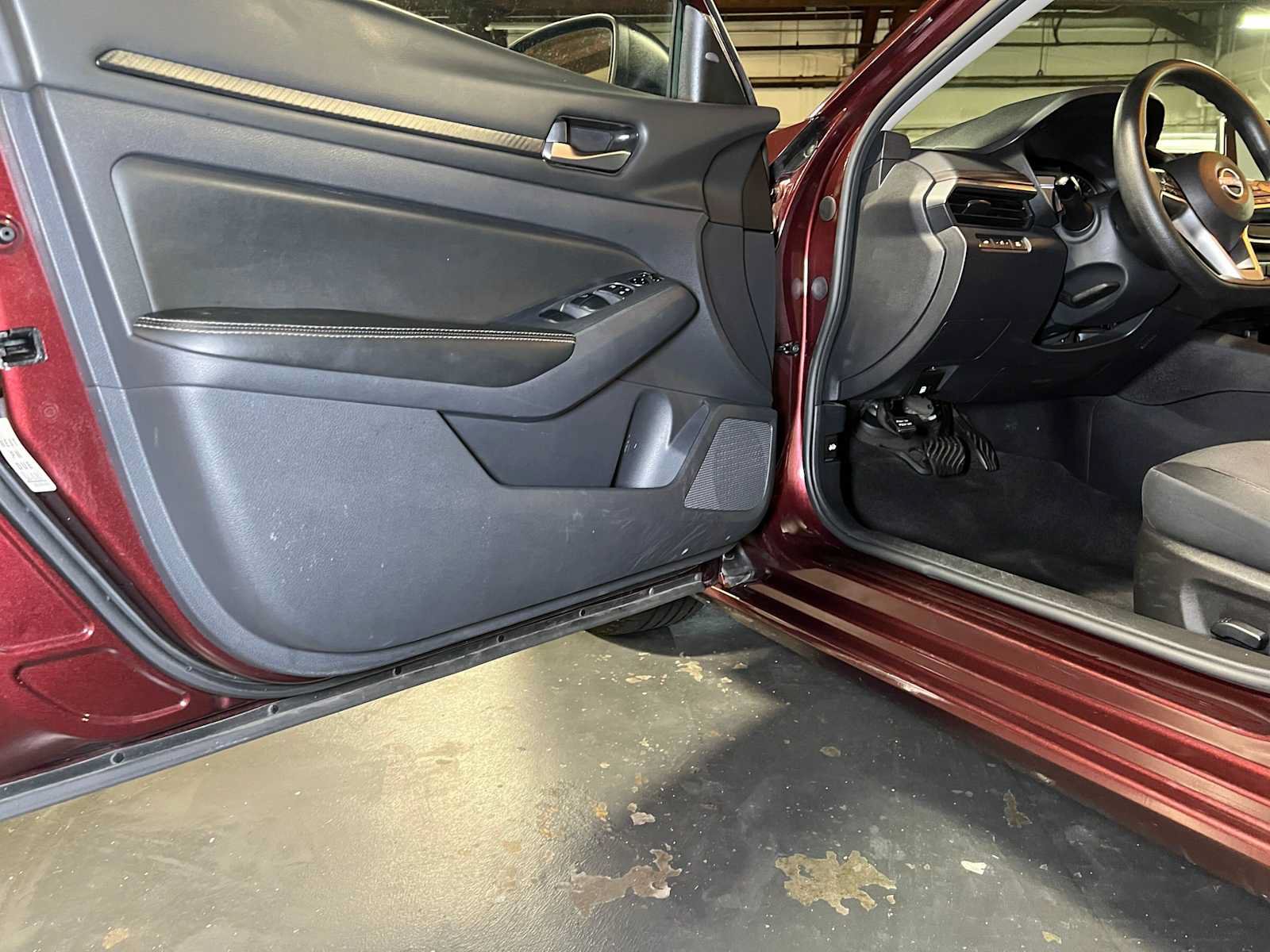 Used 2024 Nissan Altima 2.5 SV FWD image 20
