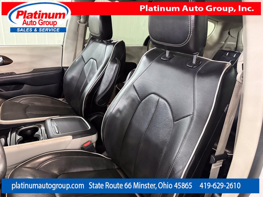 Used 2023 Chrysler Pacifica Limited FWD image 10