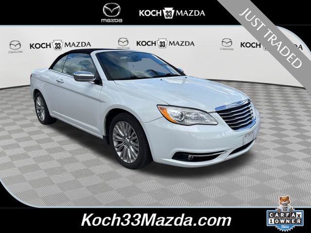 Used 2013 Chrysler 200 Limited image 1