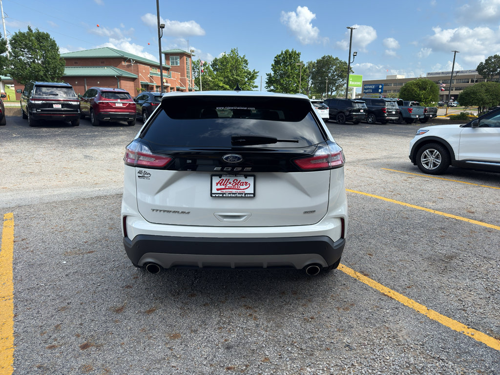 Used 2024 Ford Edge Titanium w/ Equipment Group 301A AWD/4WD image 5