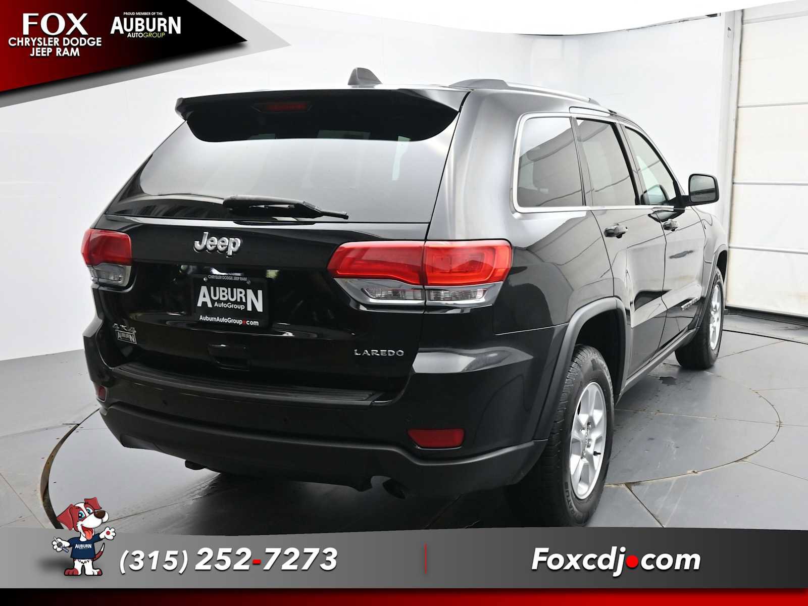 Used 2017 Jeep Grand Cherokee Laredo w/ Quick Order Package 23E AWD/4WD image 4