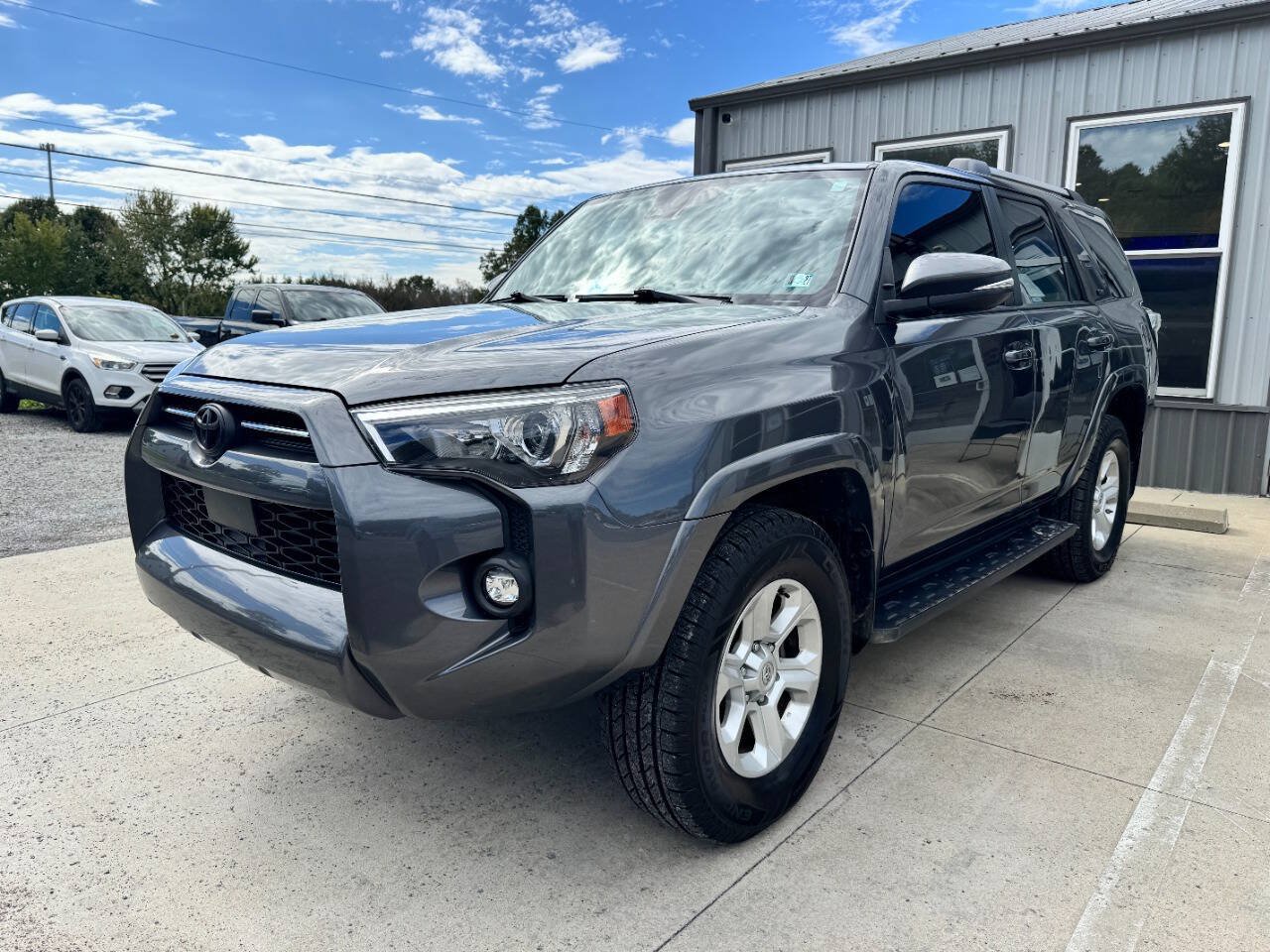 Used 2021 Toyota 4Runner SR5 Premium w/ Moonroof Package AWD/4WD image 4