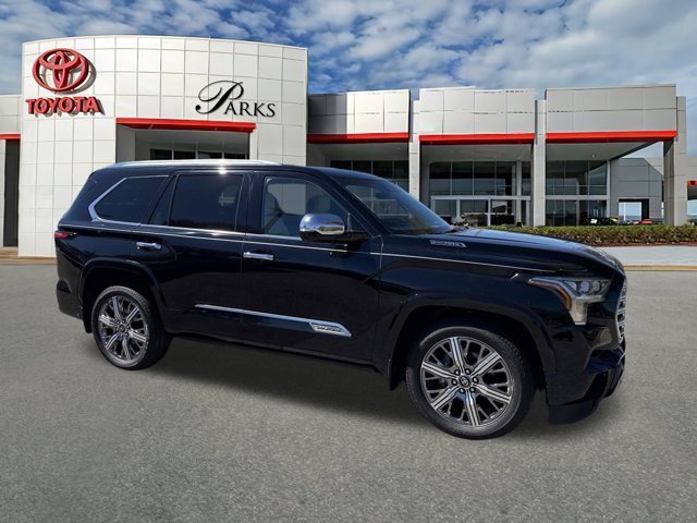 Used 2025 Toyota Sequoia Capstone image 1