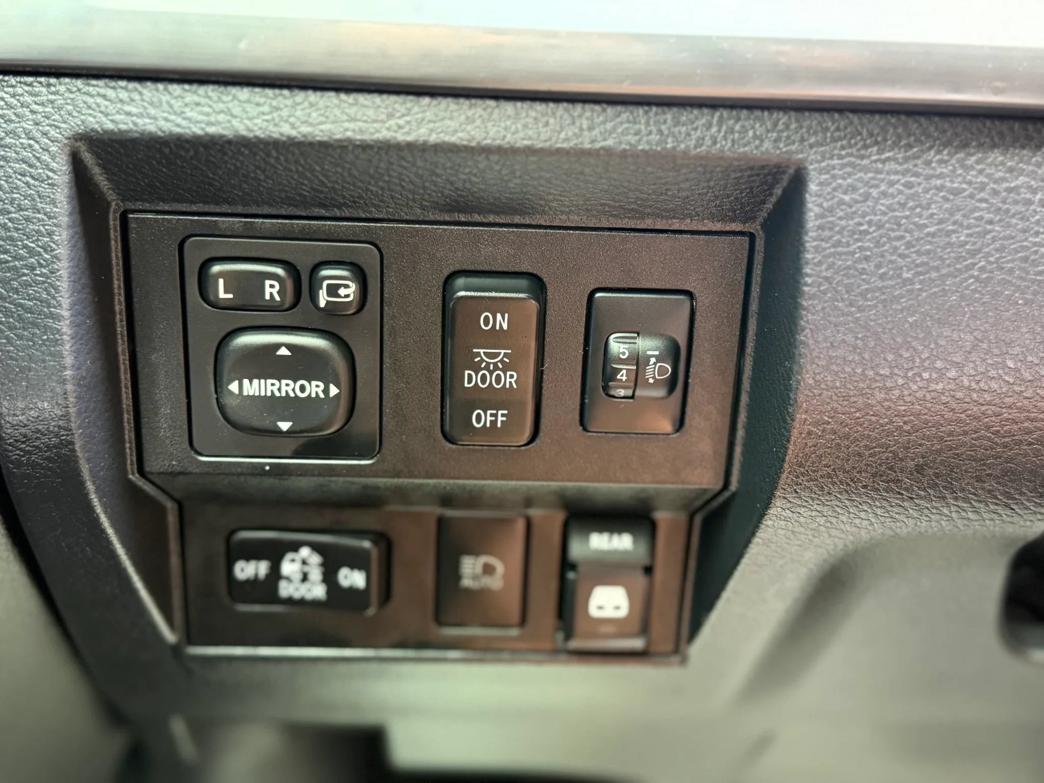 Used 2019 Toyota Tundra Platinum RWD image 30