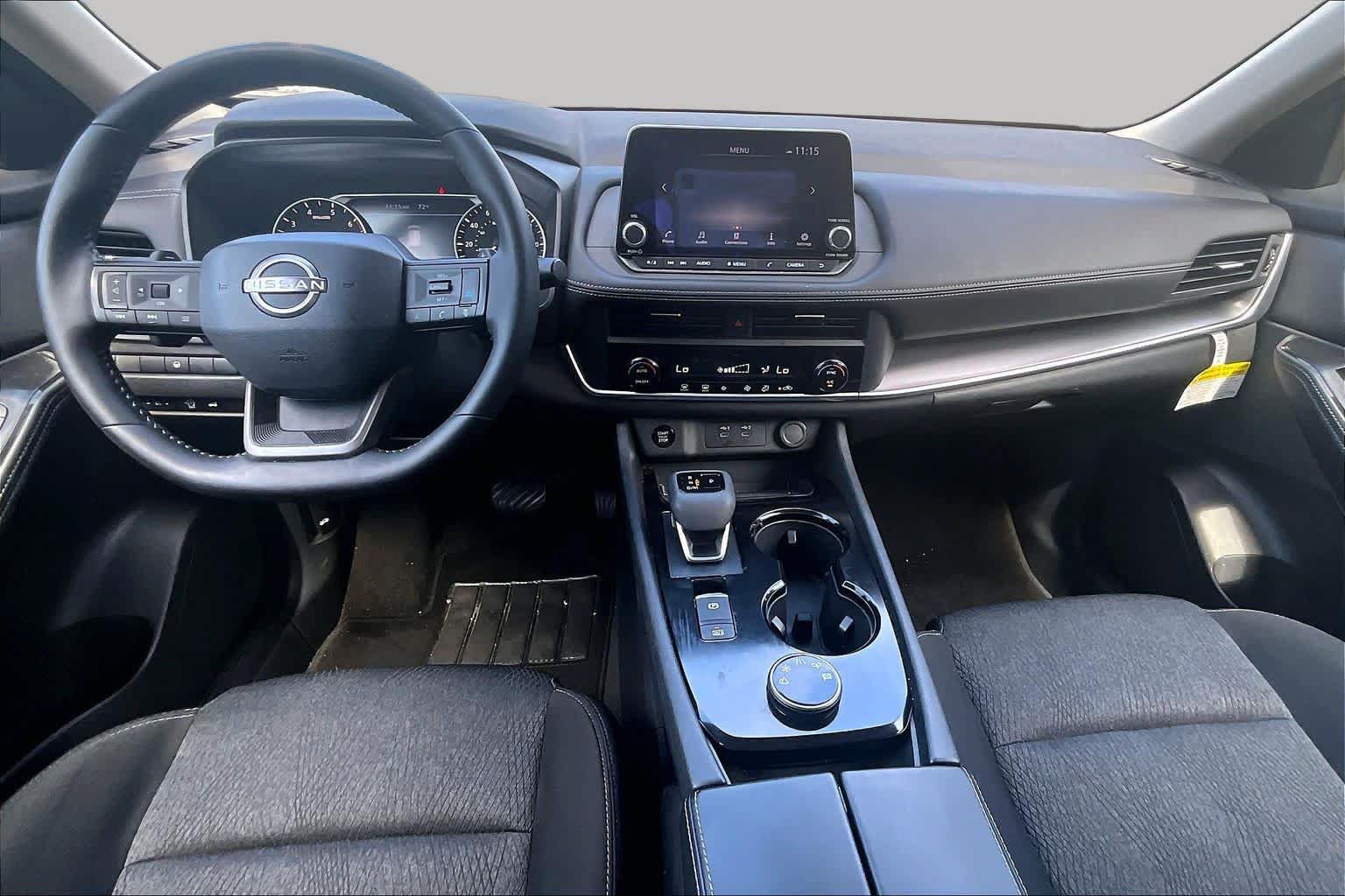 Used 2026 Nissan Rogue SV AWD/4WD image 16