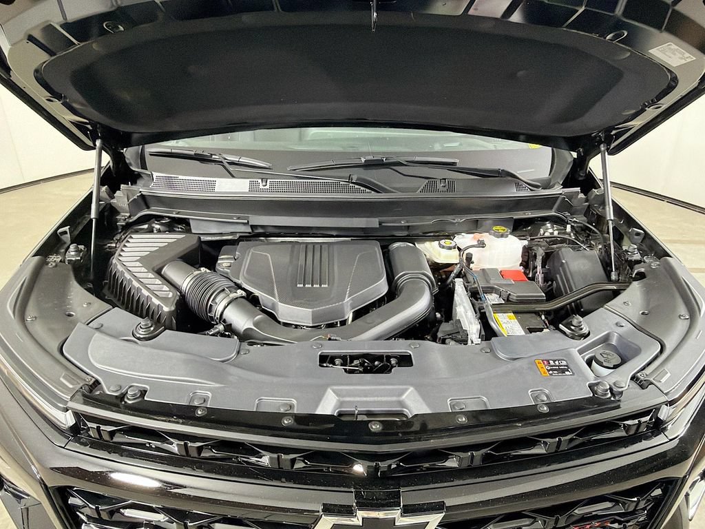New 2026 Chevrolet Traverse RS w/ LPO, Floor Liner Package AWD/4WD image 27