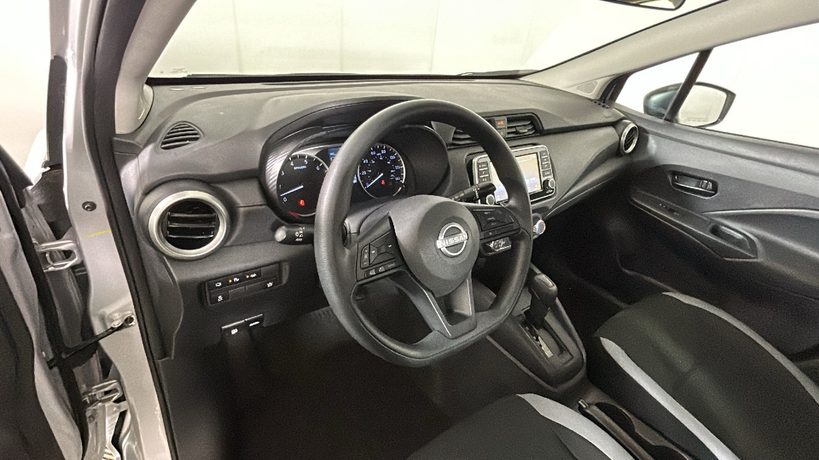 Used 2025 Nissan Versa S w/ Trunk Package FWD image 16