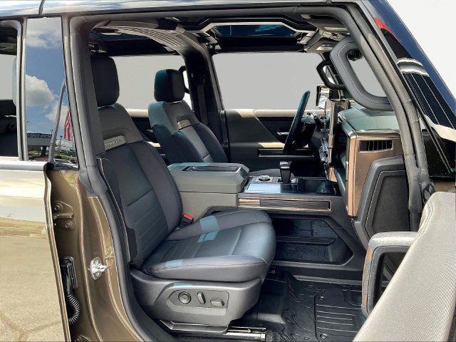Used 2025 GMC Hummer EV 3X AWD/4WD image 32
