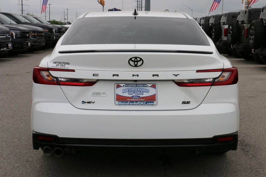 Used 2026 Toyota Camry Hybrid w/ Convenience Package FWD image 6