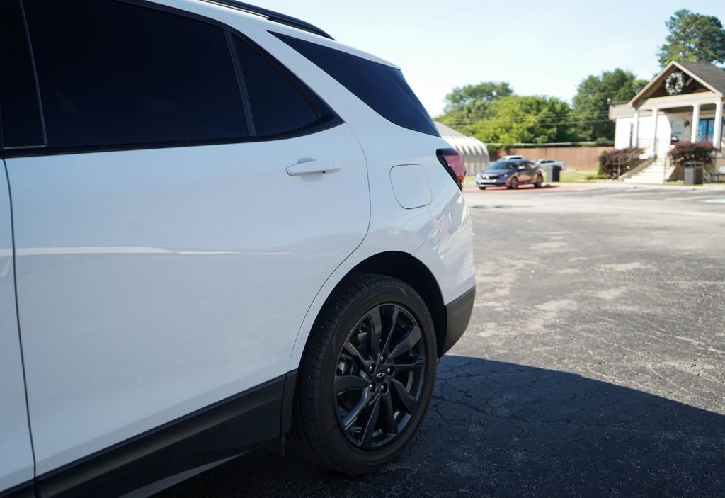 Used 2022 Chevrolet Equinox RS w/ RS Leather Package FWD image 20