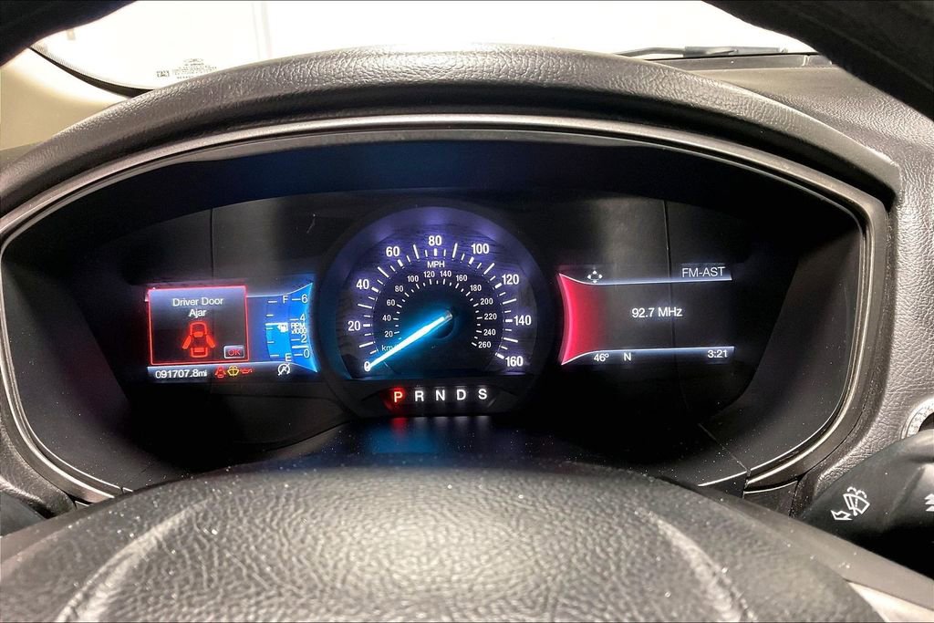 Used 2018 Ford Fusion SE w/ Fusion SE Technology Package image 25