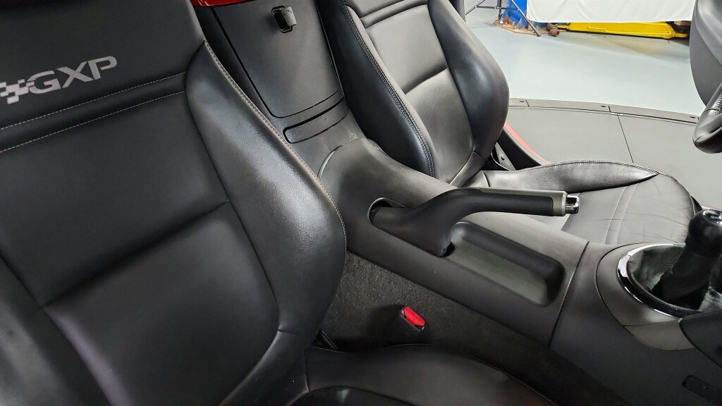 Used 2008 Pontiac Solstice GXP w/ Premium Package RWD image 35