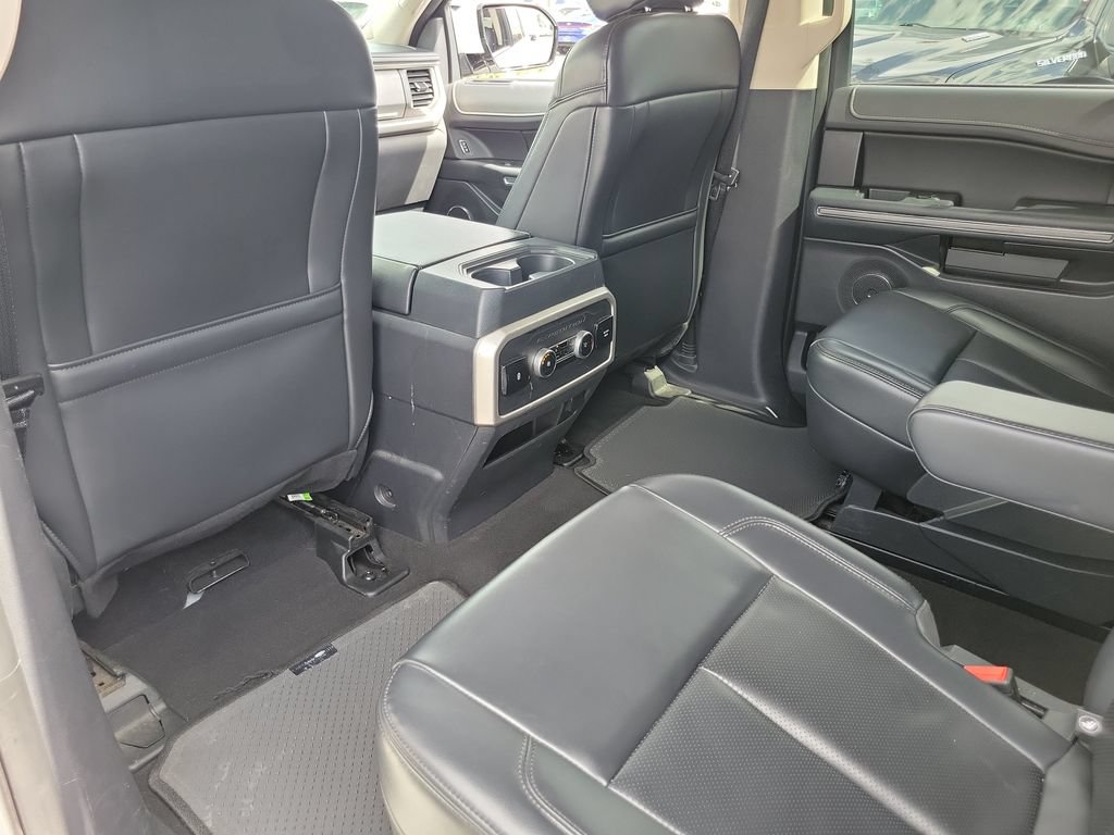 Used 2024 Ford Expedition XLT RWD image 15